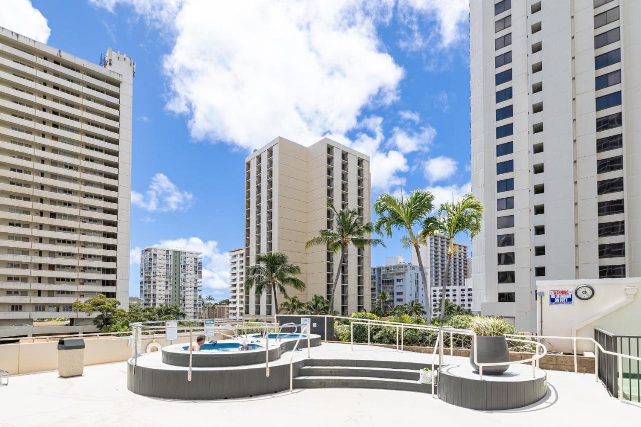 Waikiki Banyan 1Br With Great Ocean Views, Steps To Beach & Parking! Honolulu Exterior foto
